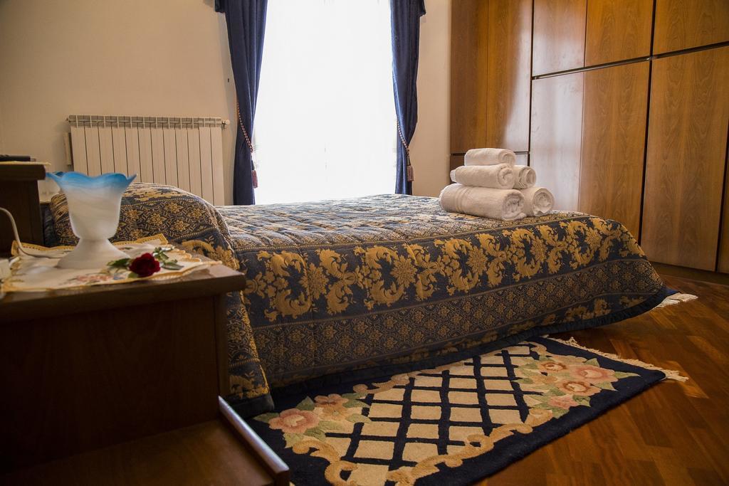 B&B Nuovo Paradiso Pescia Phòng bức ảnh
